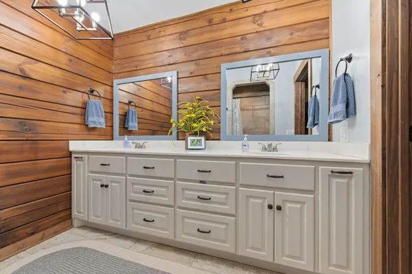 $1,350,000 | 1118 Carrollville Landing Road, Clifton, TN 38425