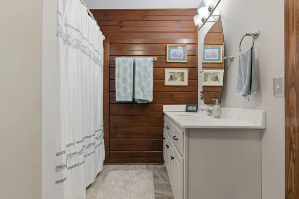 $1,350,000 | 1118 Carrollville Landing Road, Clifton, TN 38425