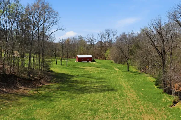 $1,350,000 | 1118 Carrollville Landing Road, Clifton, TN 38425