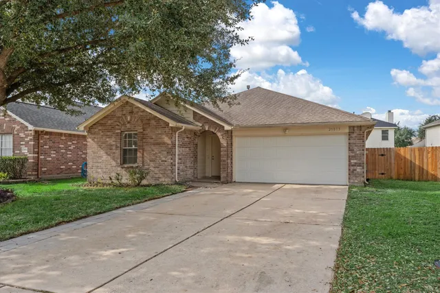 $1,850 | 21015 Hidden Bridle Court, Houston, TX 77073