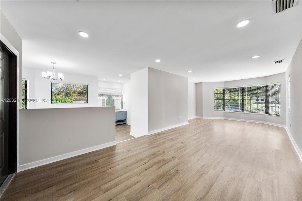 7705 Southwest 66th Street Miami, FL 33143 - Photo 19 of 60 Master