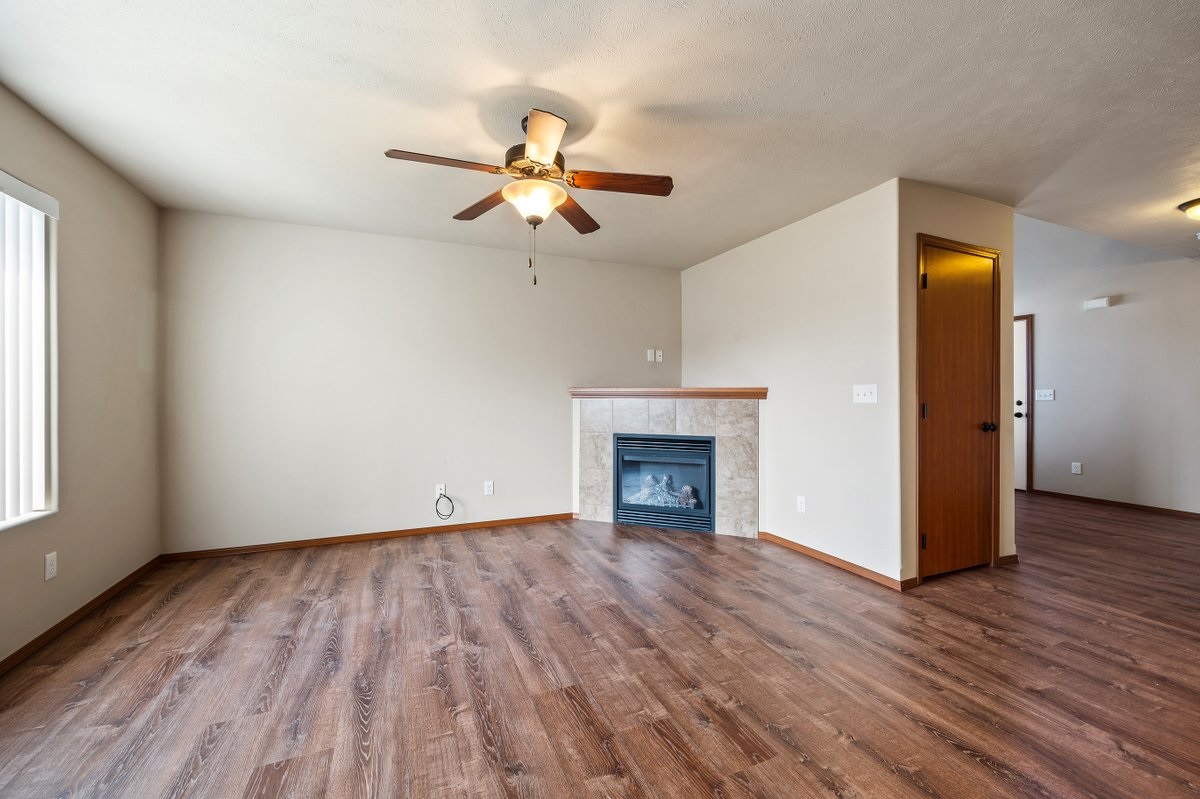 920 South Evergreen Road, Unit 922 Spokane Valley, WA 99216 - Photo 14 of 28