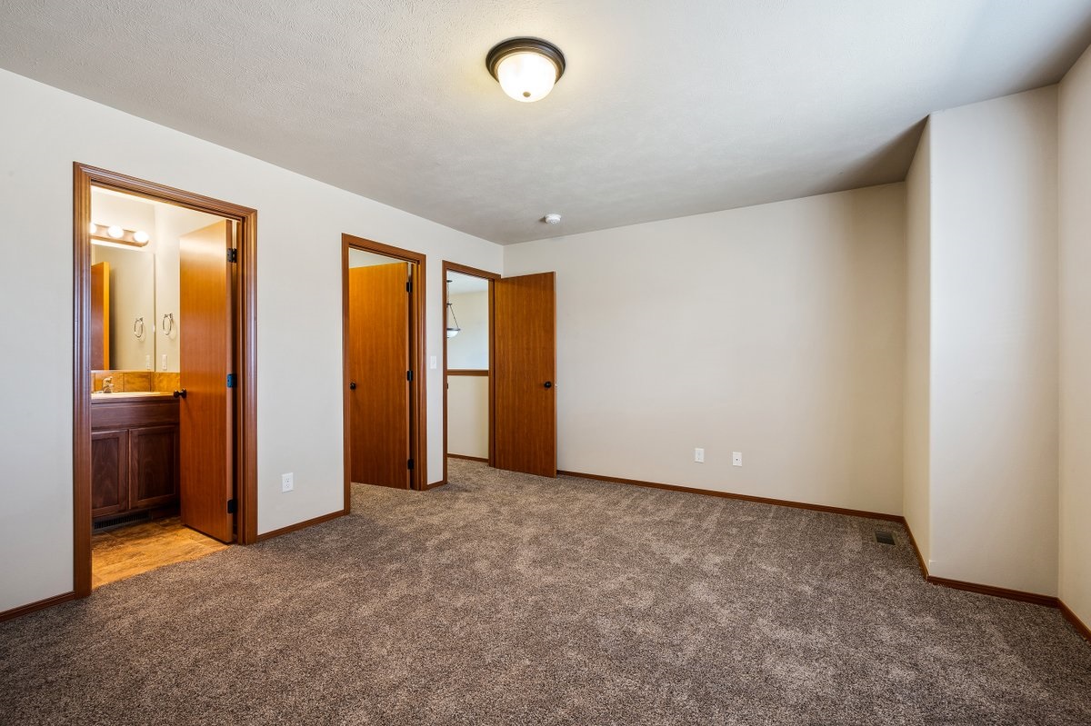 920 South Evergreen Road, Unit 922 Spokane Valley, WA 99216 - Photo 17 of 28