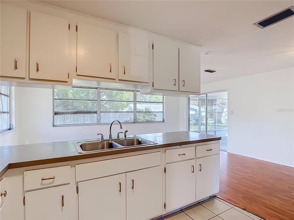 10328 Loquat Drive Port Richey, FL 34668 - Photo 12 of 56 Gallery Image 12
