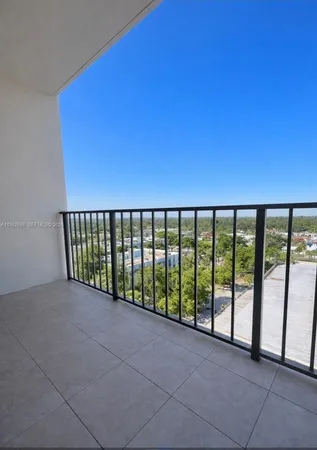 $1,800 | 1470 Northeast 123rd Street, Unit A1106, North Miami, FL 33161