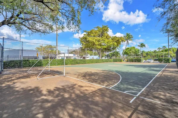 $1,800 | 1470 Northeast 123rd Street, Unit A1106, North Miami, FL 33161