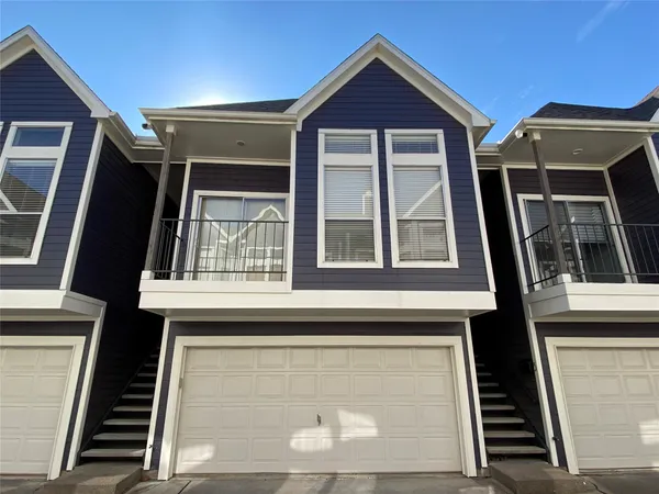 $2,700 | 735 Arlington Street, Unit 3, Houston, TX 77007