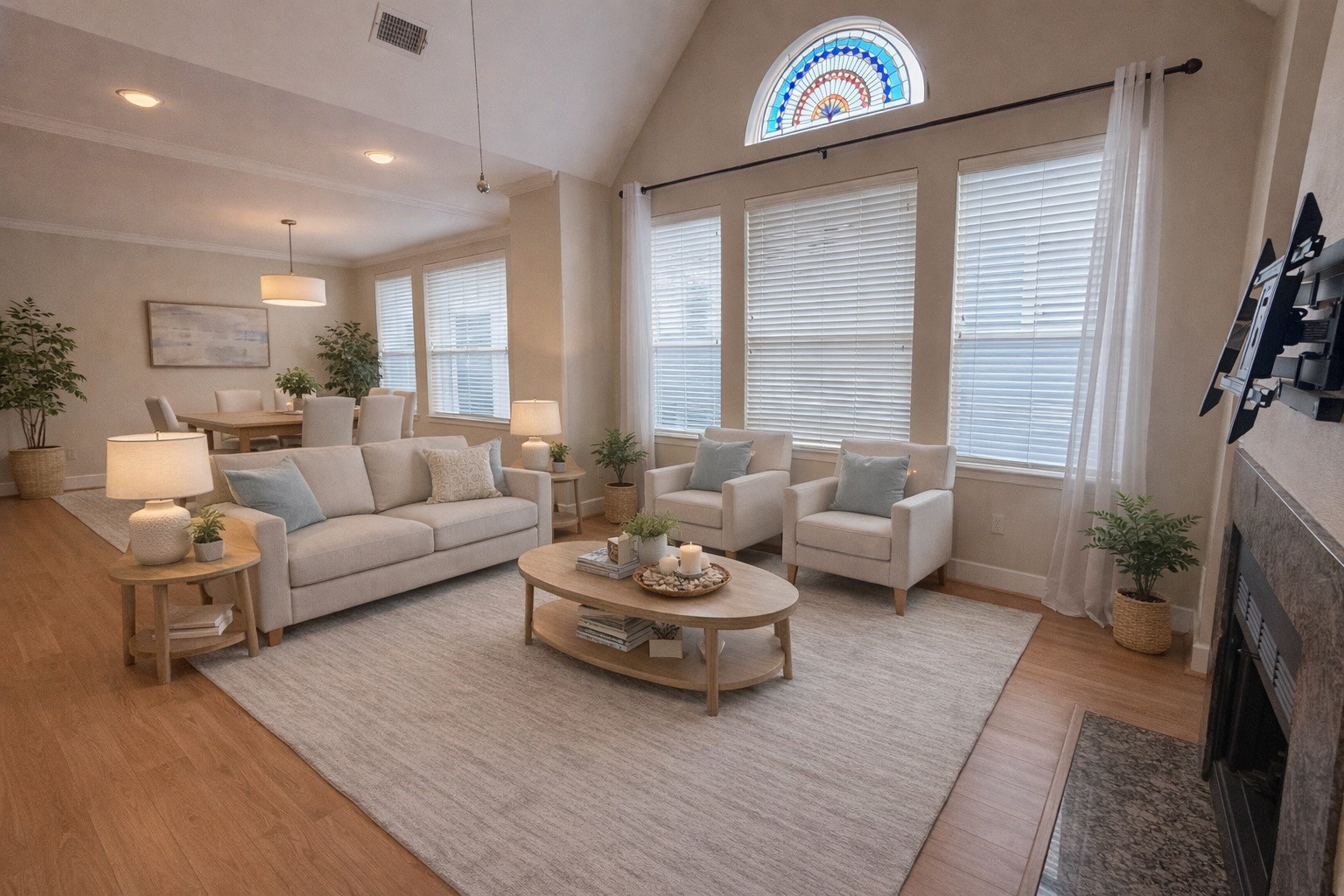 735 Arlington Street, Unit 3 Houston, TX 77007 - Photo 2 of 32 Virtually staged living/dining space.