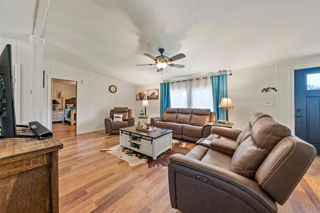 $249,999 | 119 Tall Timber Loop, Whitney, TX 76692