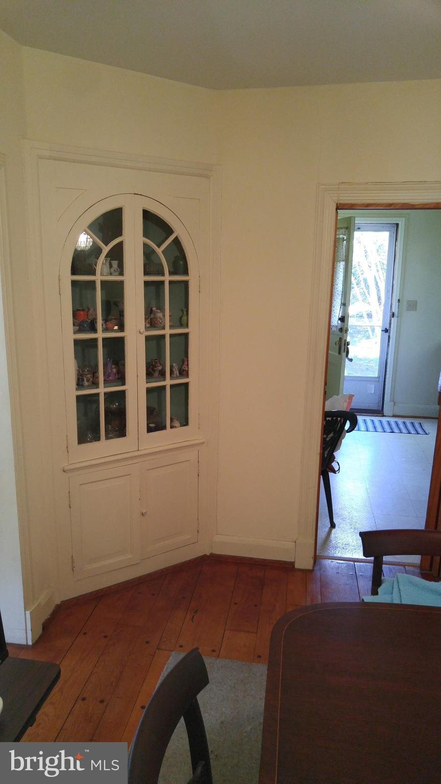 107 Edgevale Road Baltimore, MD 21210 - Photo 8 of 26 Dining Room