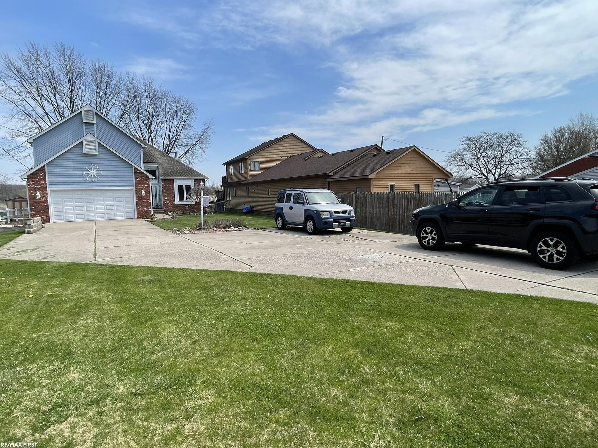 32725 Sutton Road New Baltimore, MI 48047 - Photo 2 of 42 50172468-e21f99ac-4d72-4ad5-826b-45f143d010df.JPG