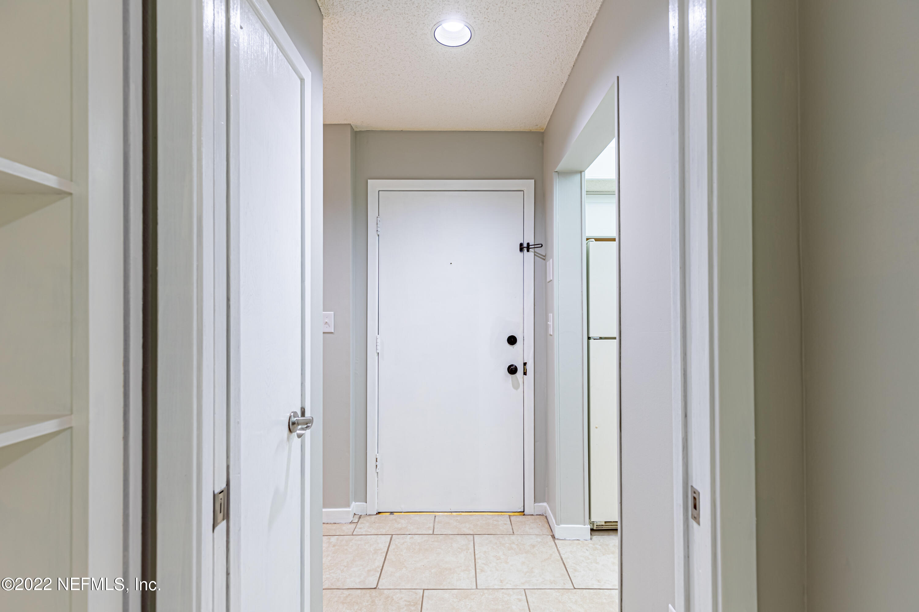 2910 Ravines Road, Unit 1127 Middleburg, FL 32068 - Photo 8 of 37 9 Foyer