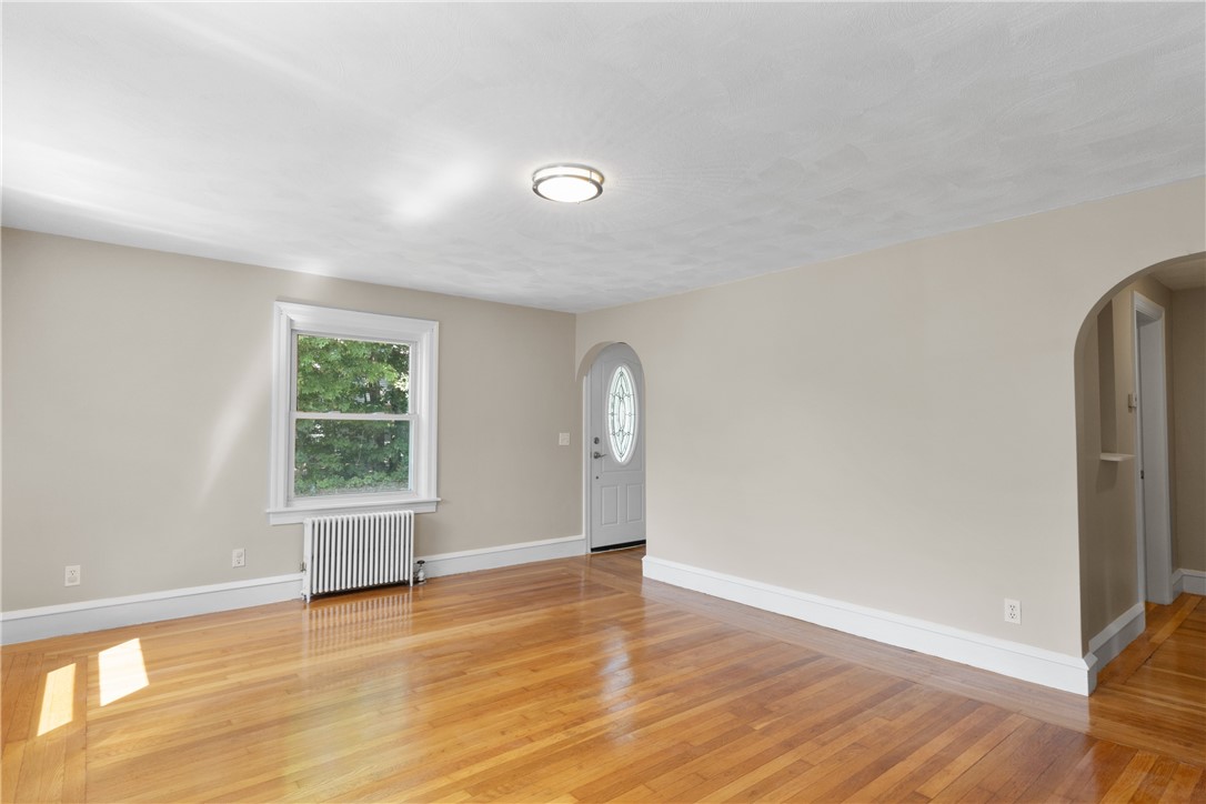 11 Serrel Sweet Road Johnston, RI 02919 - Photo 5 of 27 Gallery Image 5
