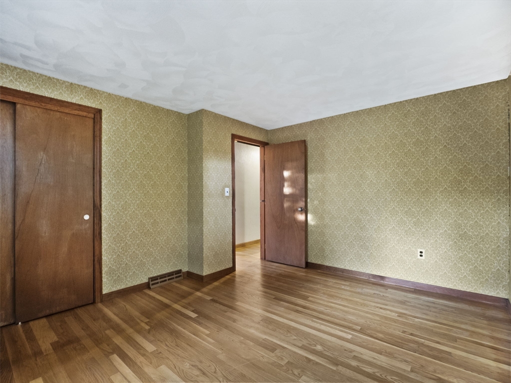 12 Pinetree Road Billerica, MA 01821 - Photo 17 of 37 Gallery Image 17