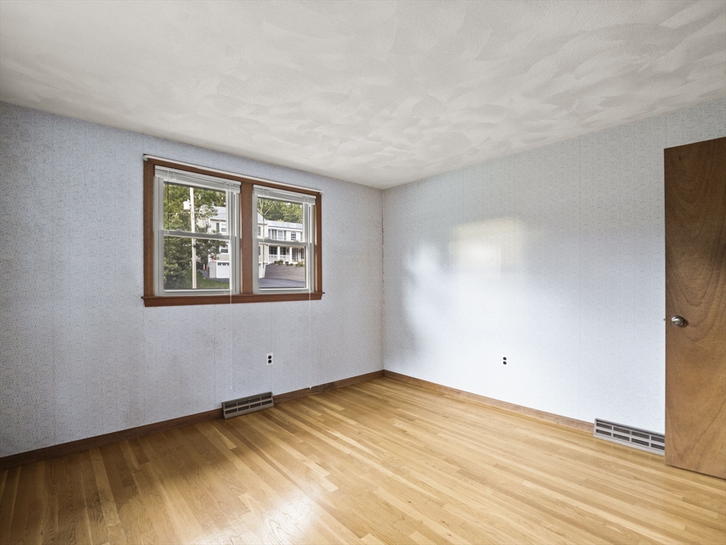 12 Pinetree Road Billerica, MA 01821 - Photo 23 of 37 Gallery Image 23