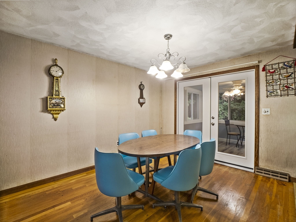 12 Pinetree Road Billerica, MA 01821 - Photo 6 of 37 Gallery Image 6