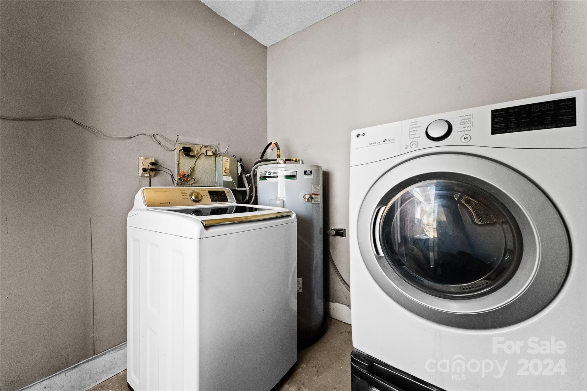 1267 Oak Hill Road Chester, SC 29706 - Photo 19 of 29 a utility room with dryer and washer