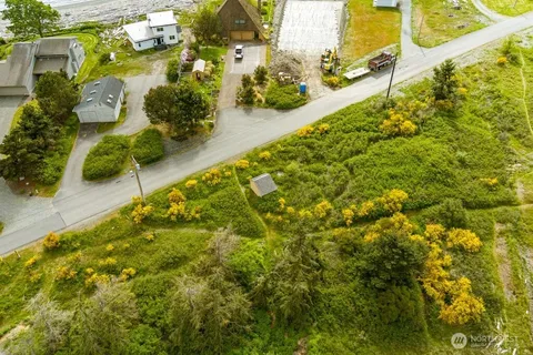 a view of an outdoor space