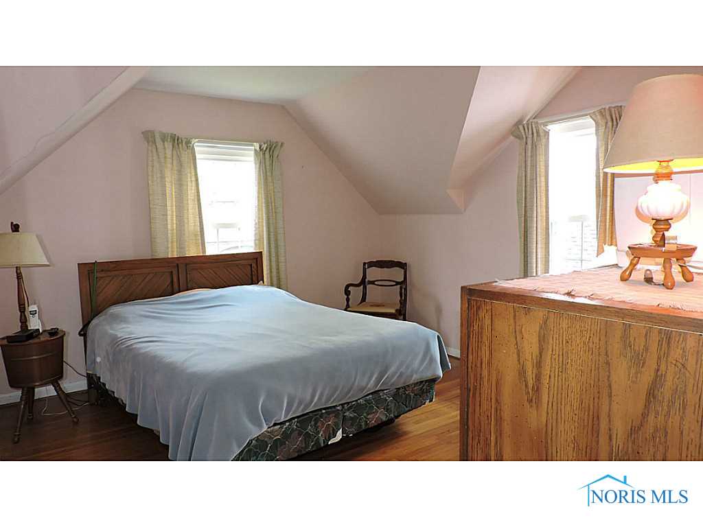 639 Waybridge Road Toledo, OH 43612 - Photo 8 of 16 Gallery Image 8