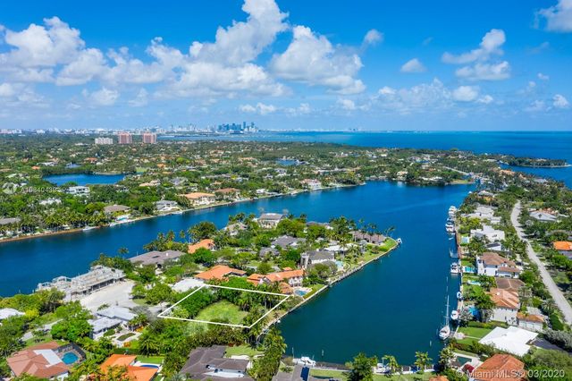 $5,100,000 | 620 Reinante Avenue, Coral Gables, FL 33156