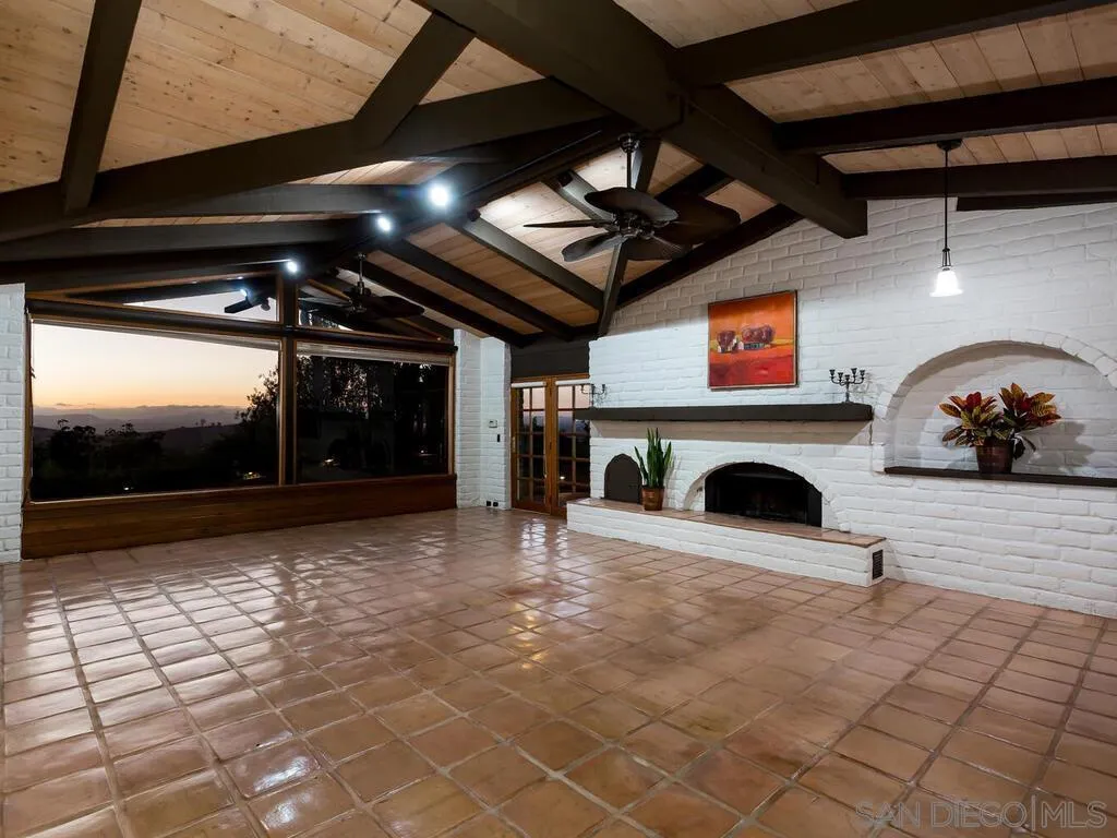 15465 Highland Valley Road Escondido, CA 92025 - Photo 4 of 40 Gallery Image 4