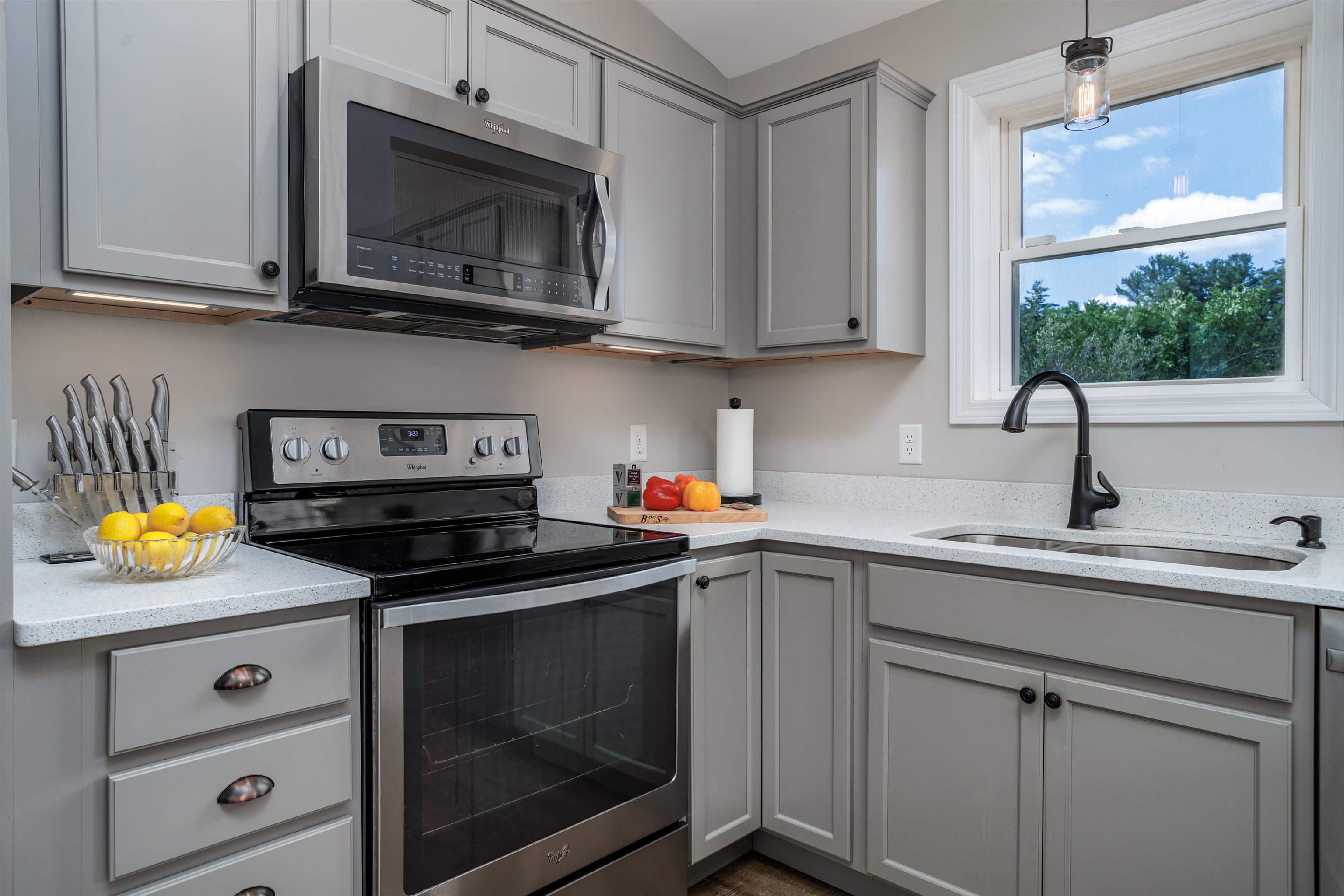 70 Derryfield Road, Unit R Derry, NH 03038 - Photo 14 of 36