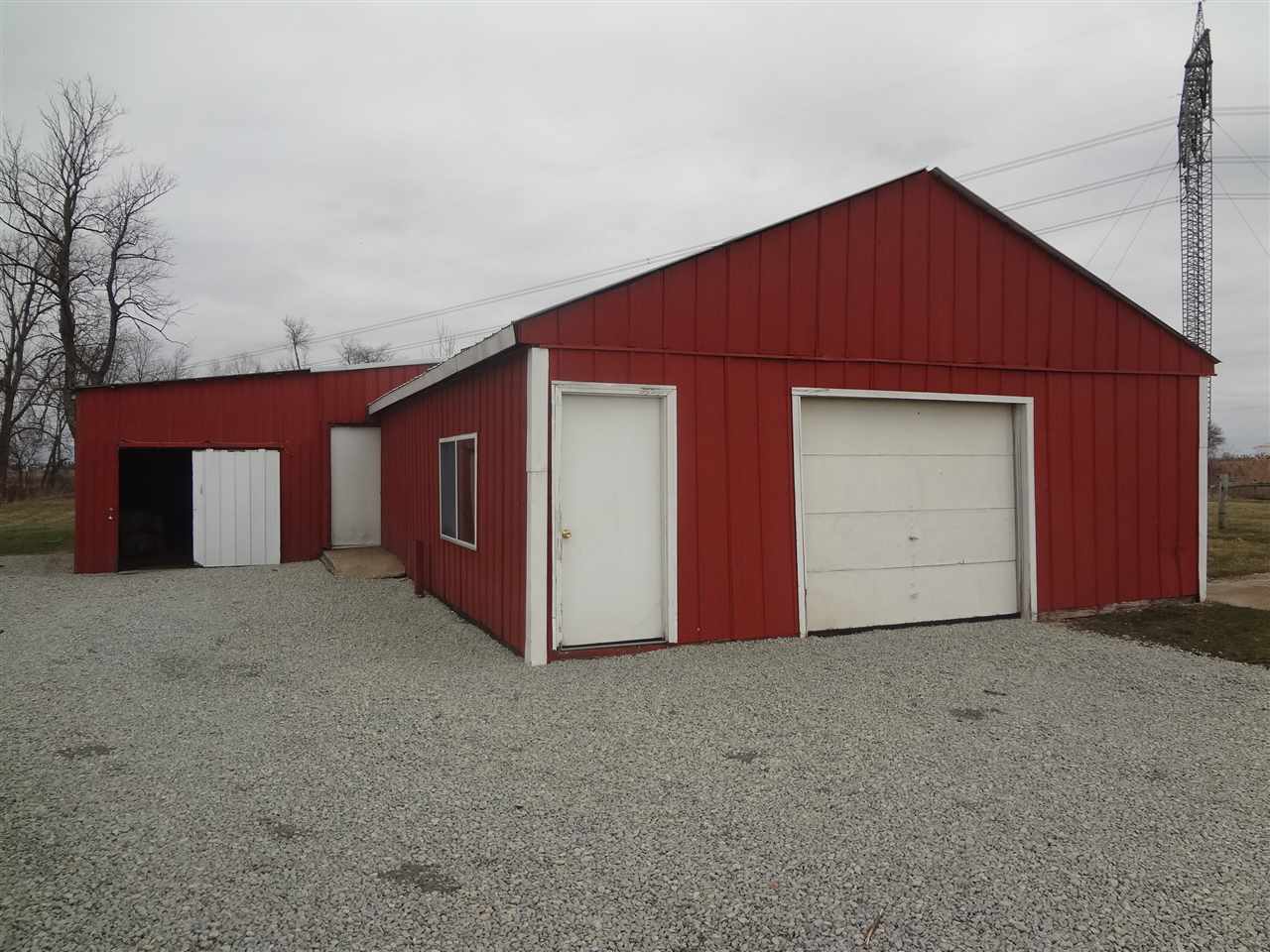 5330 East State Road 14 Rochester, IN 46975 - Photo 3 of 12