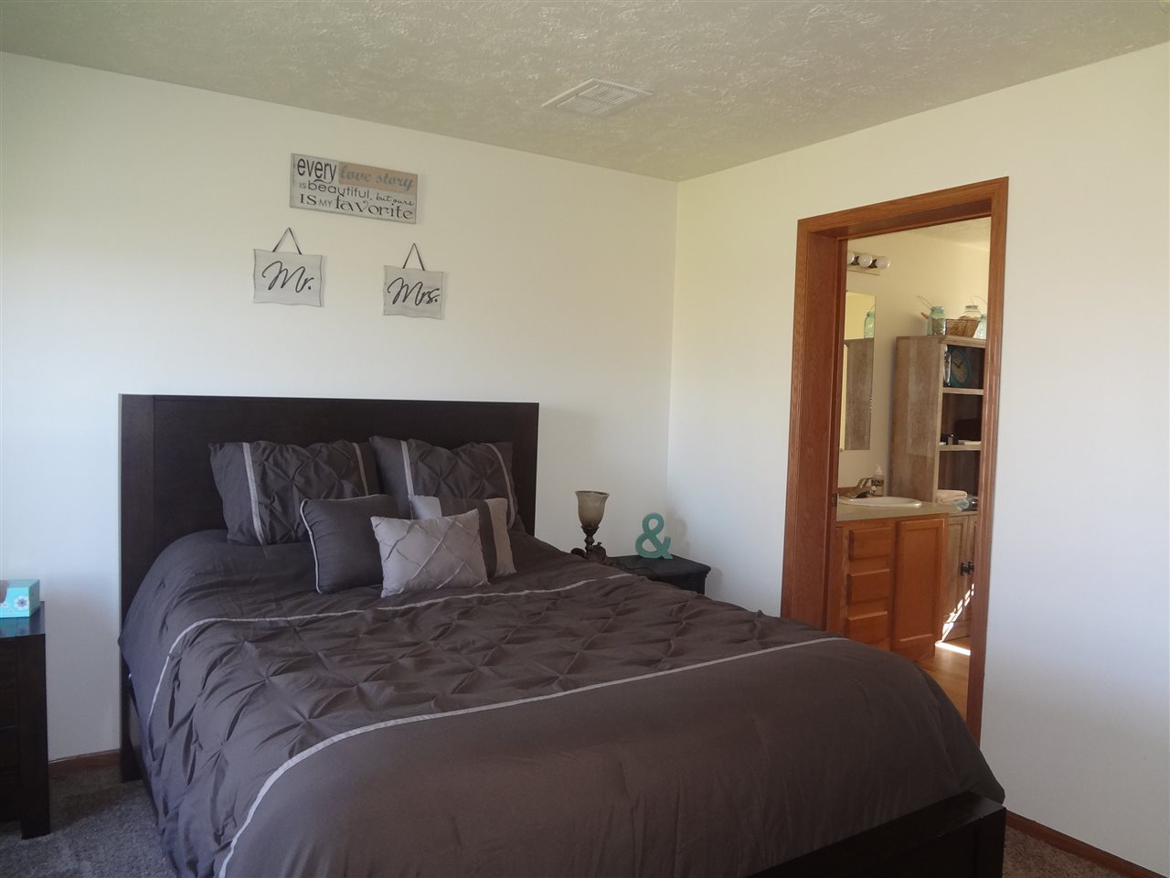 5330 East State Road 14 Rochester, IN 46975 - Photo 7 of 12