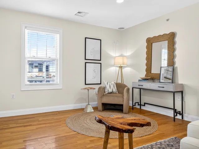 $629,000 | 204 Marion Street, Unit 5, Boston, MA 02128