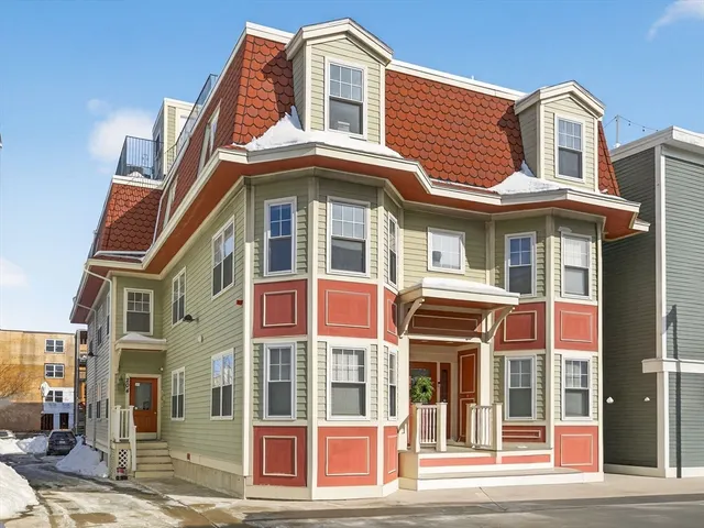 $629,000 | 204 Marion Street, Unit 5, Boston, MA 02128
