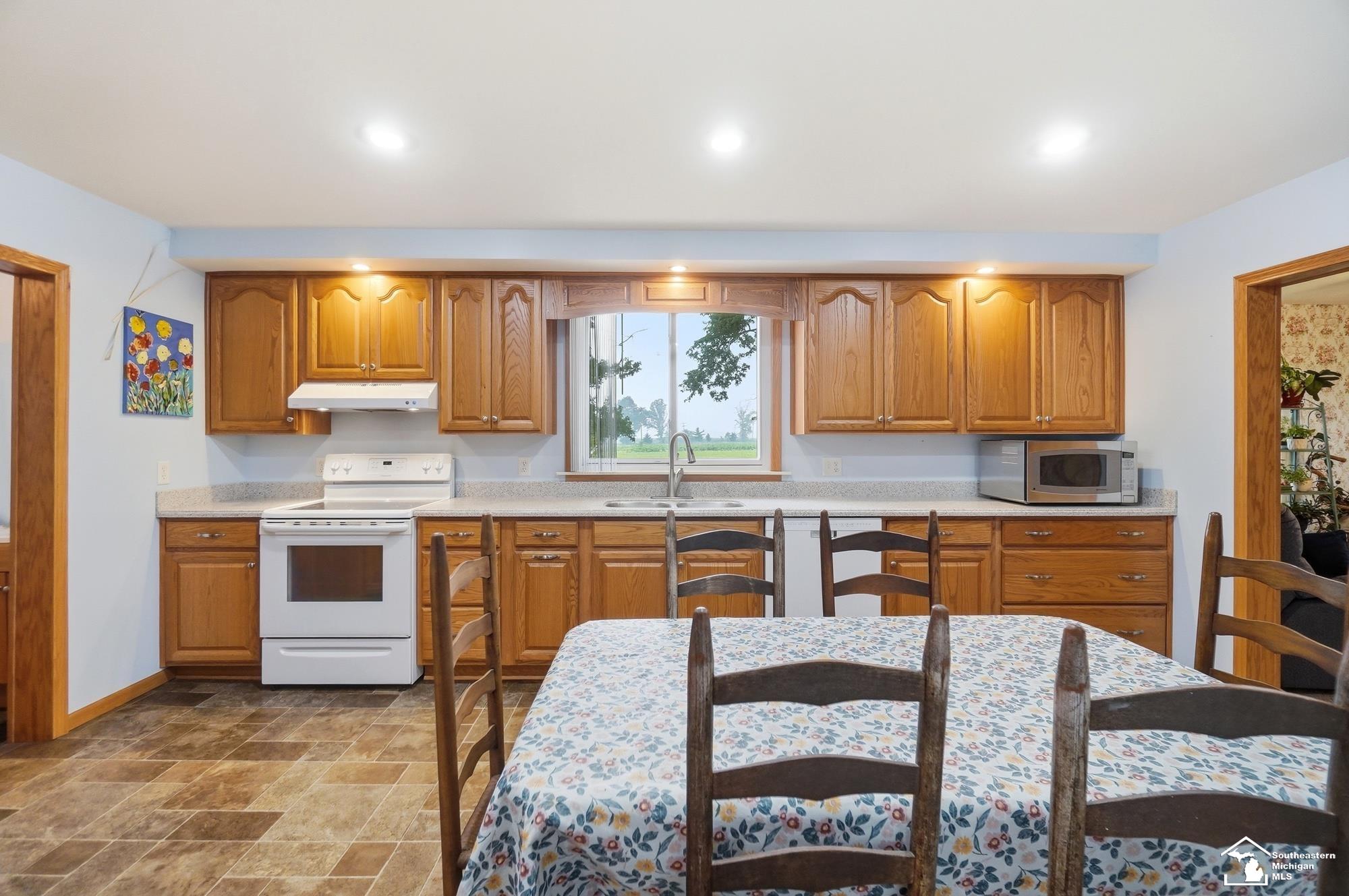 4165 Fay Road Carleton, MI 48117 - Photo 10 of 76