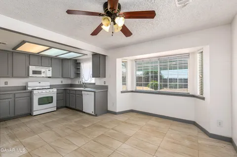 $249,999 | 10416 Peach Avenue, California City, CA 93505