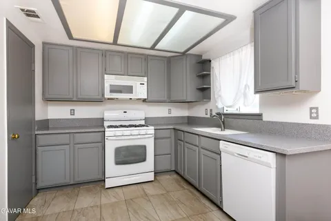 $249,999 | 10416 Peach Avenue, California City, CA 93505