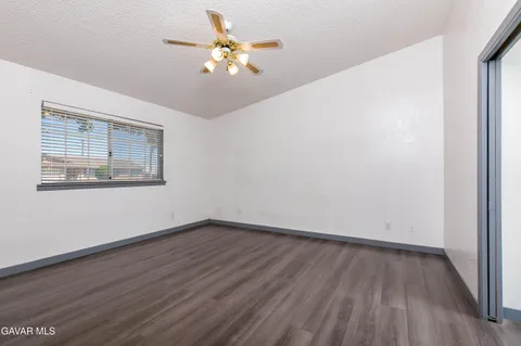 $249,999 | 10416 Peach Avenue, California City, CA 93505