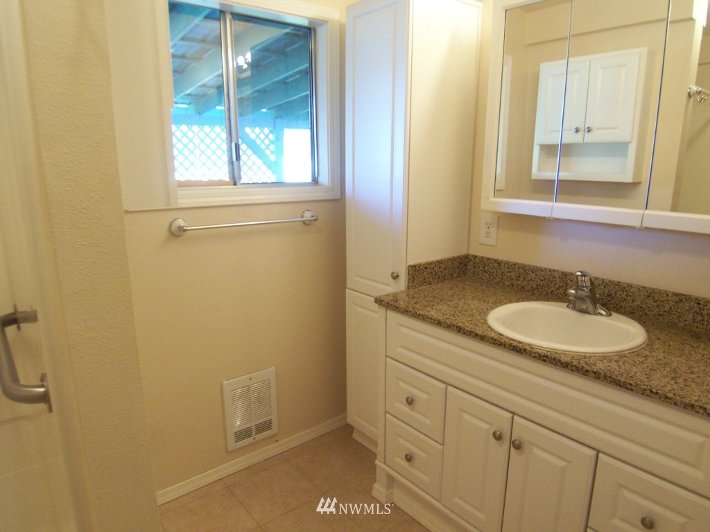 63 North Blockhouse Road Elma, WA 98541 - Photo 10 of 23 Gallery Image 10