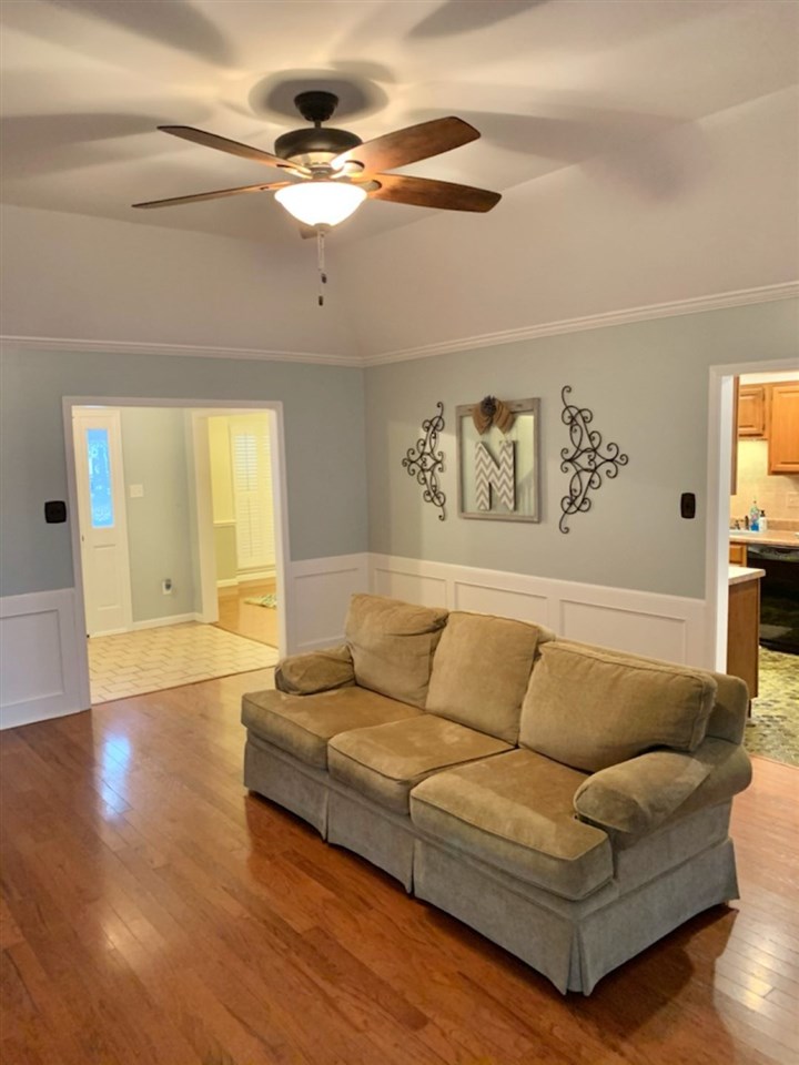 1037 Moorefield Road Collierville, TN 38017 - Photo 7 of 25 Gallery Image 7