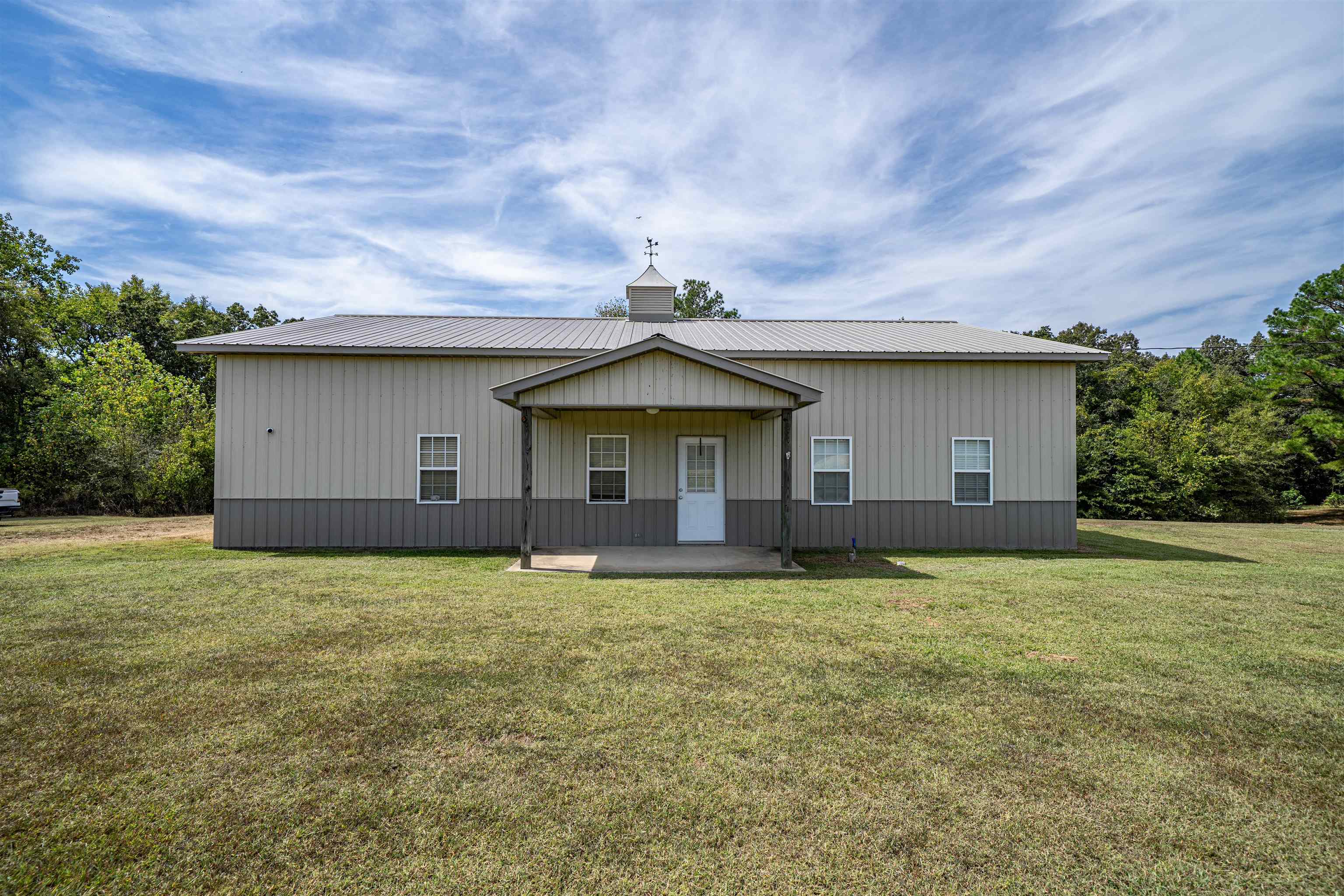 1485 Walton Road Bolivar, TN 38008 - Photo 19 of 23 a house view with a garden space