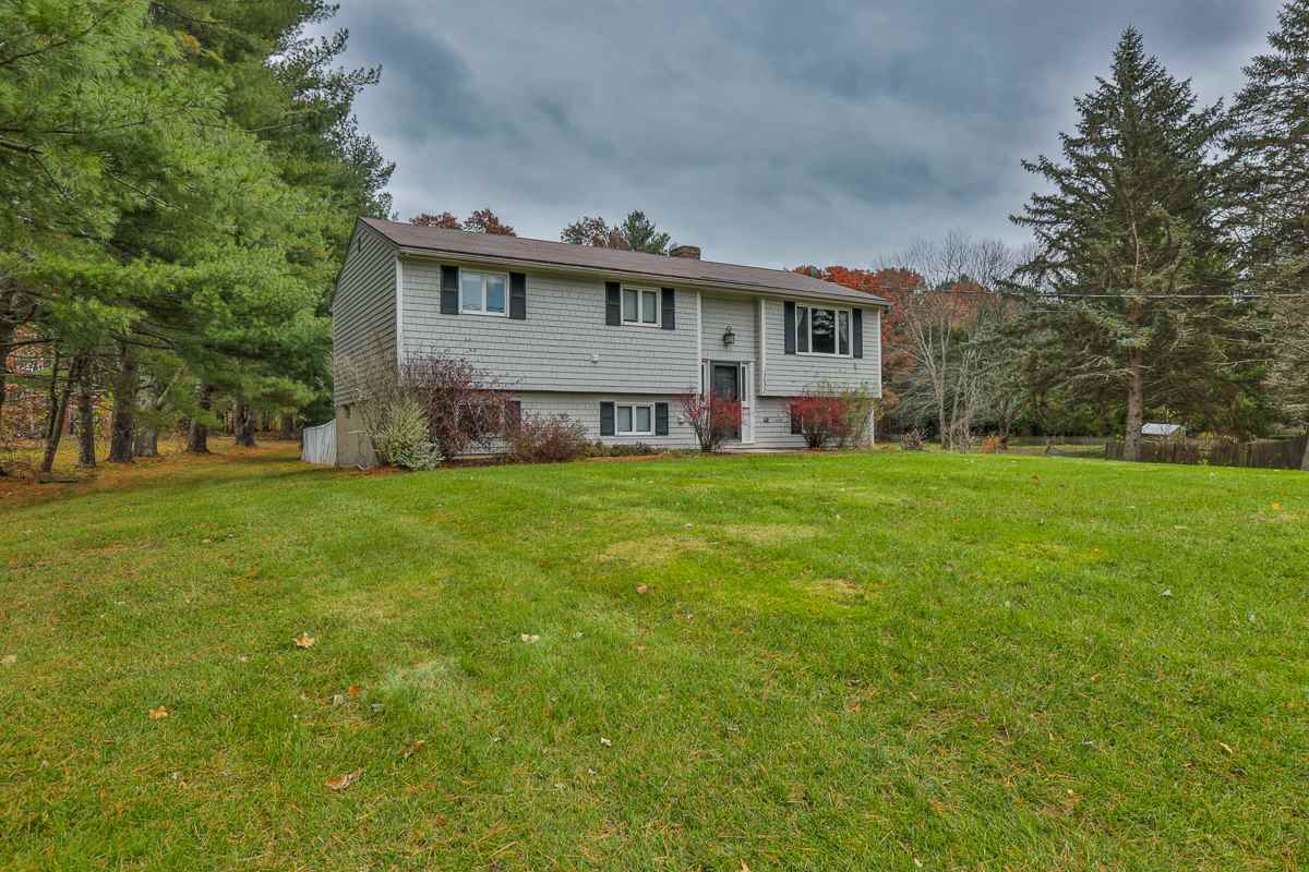 131 Brookdale Road Salem, NH 03079 - Photo 2 of 32