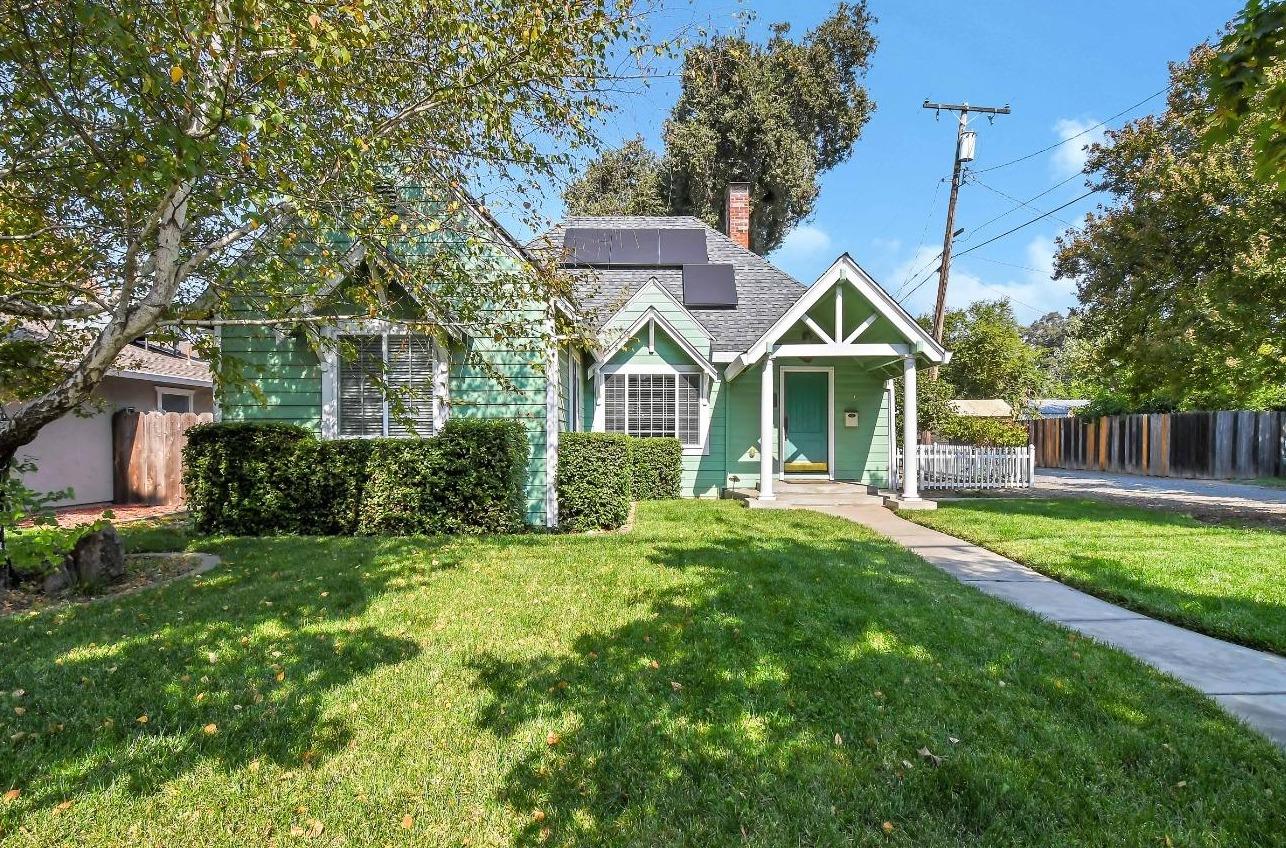 1750 Hazel Street Gridley, CA 95948 - Photo 3 of 20 front view of a house with a yard