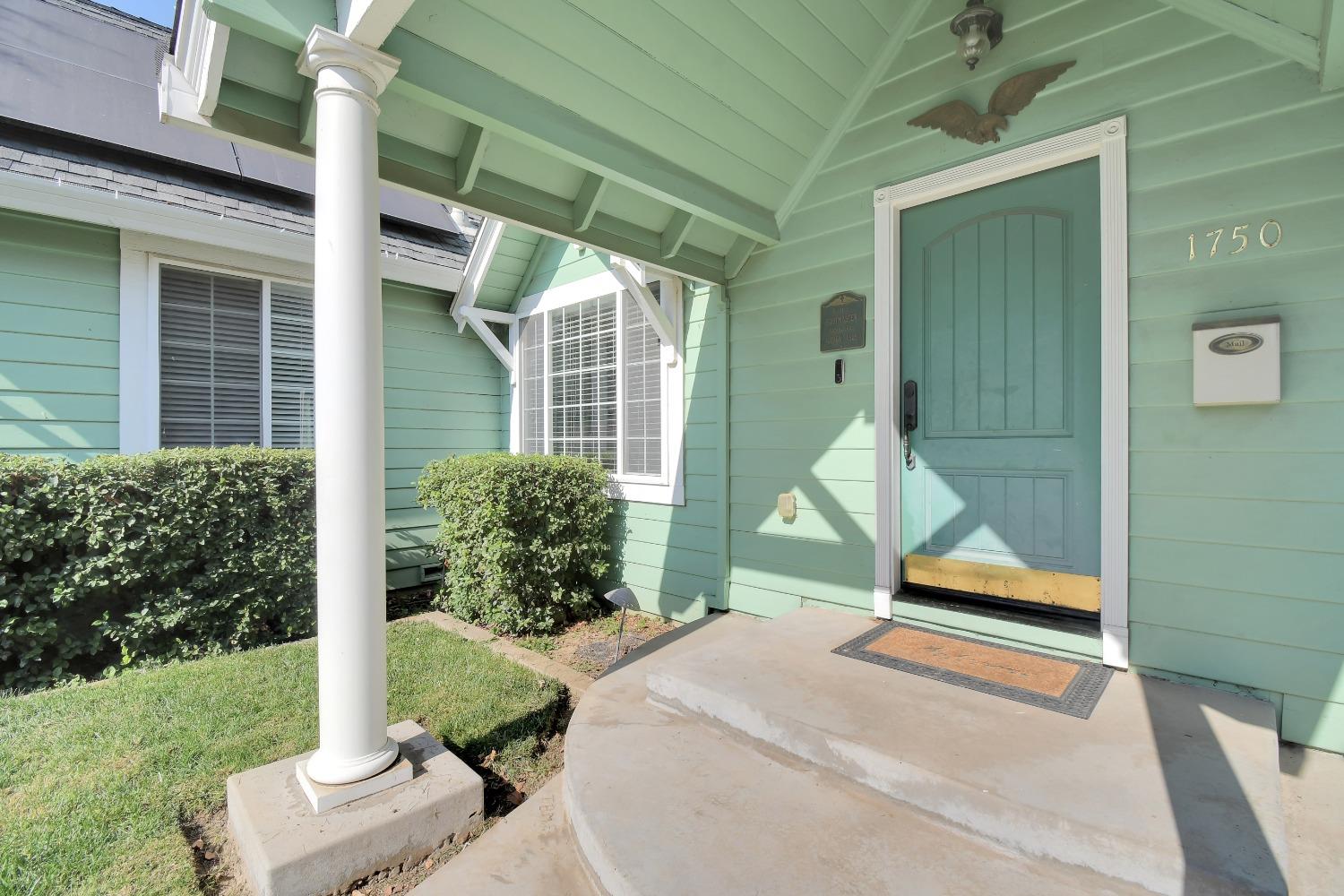 1750 Hazel Street Gridley, CA 95948 - Photo 7 of 20 a house with garden space