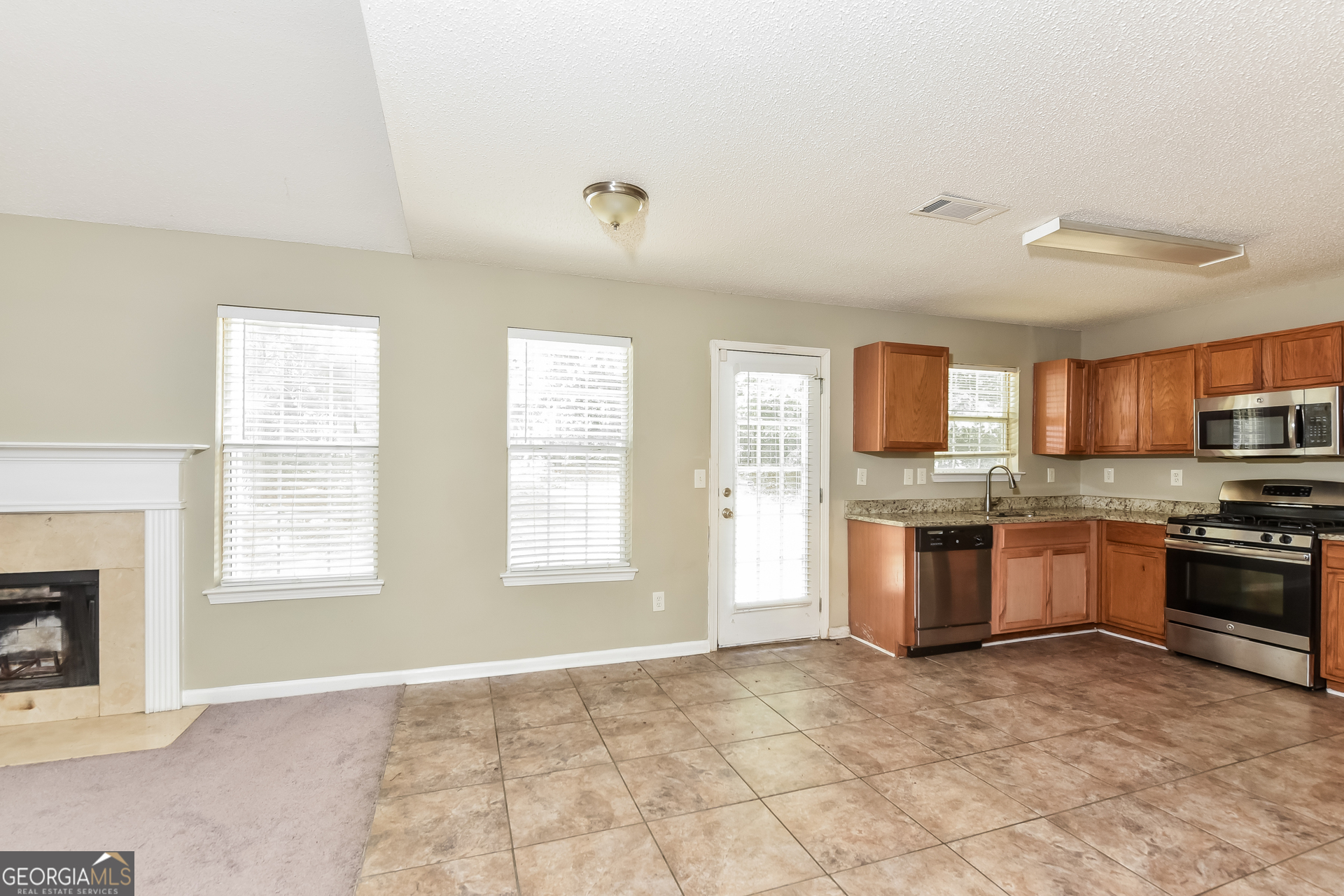 3328 North Winds Trail Douglasville, GA 30135 - Photo 4 of 15