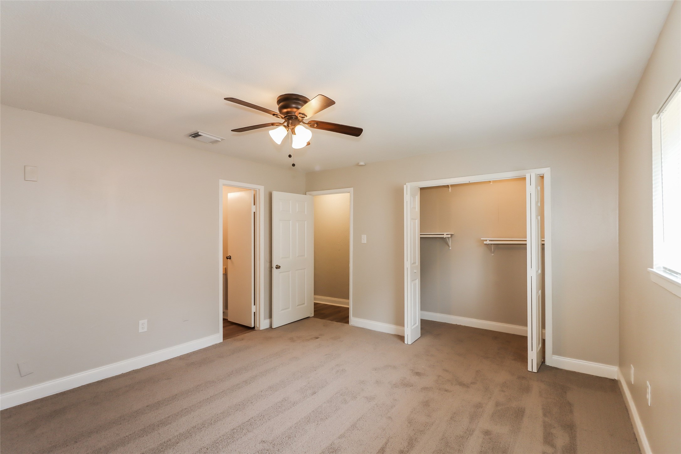 10531 Mills Walk Drive Houston, TX 77070 - Photo 13 of 16