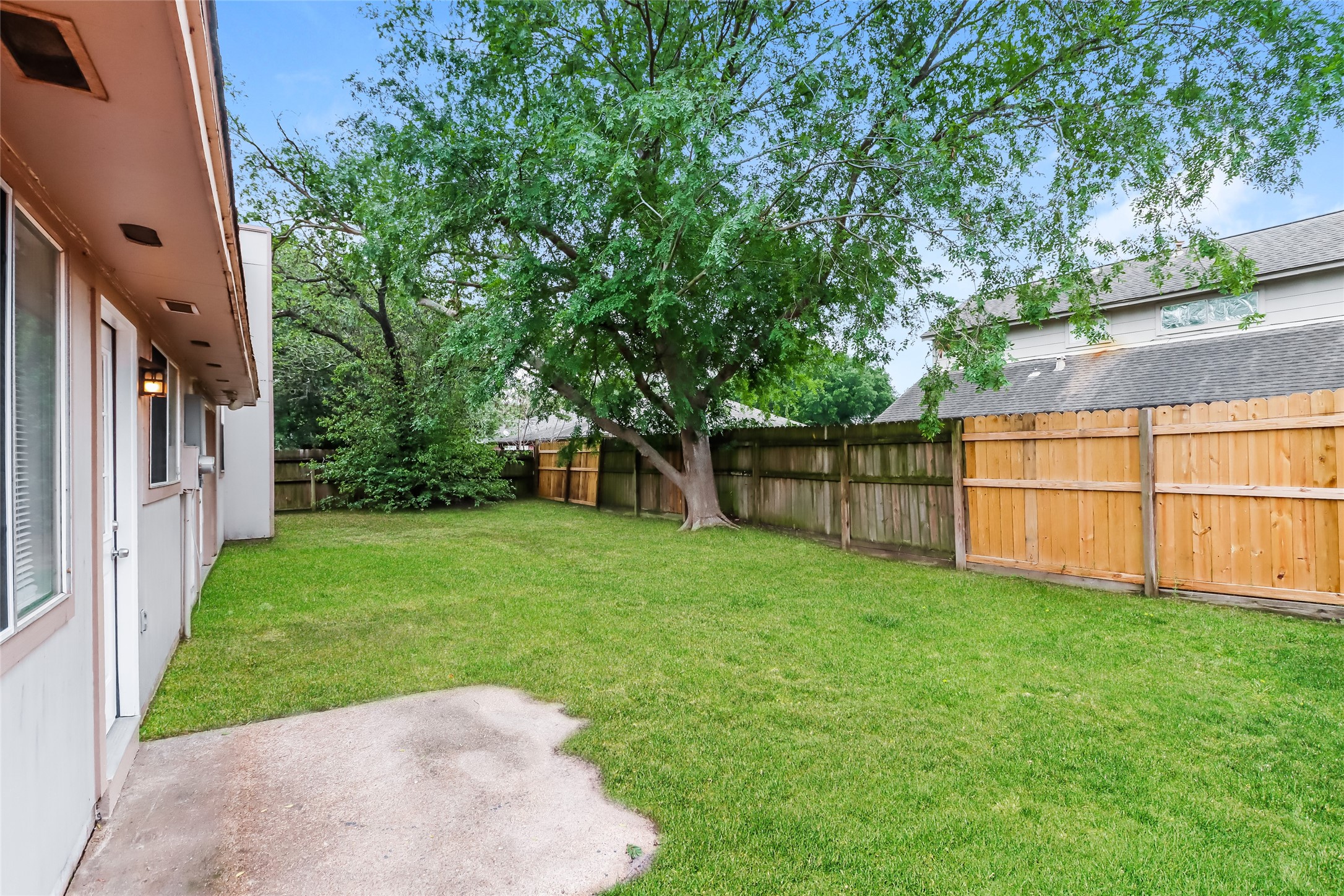 10531 Mills Walk Drive Houston, TX 77070 - Photo 2 of 16