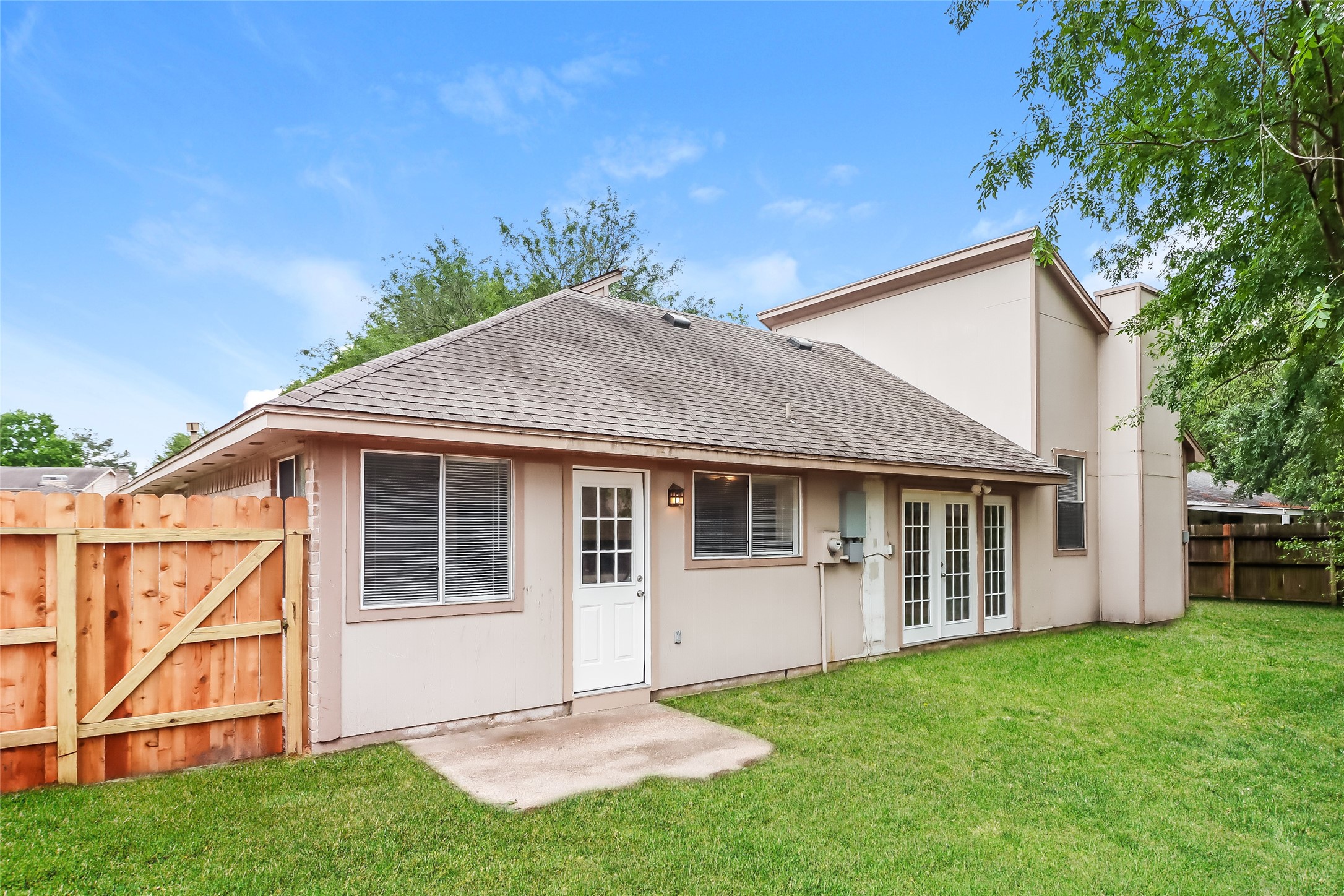 10531 Mills Walk Drive Houston, TX 77070 - Photo 3 of 16