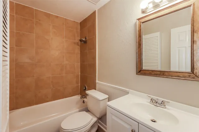 $1,815 | 10531 Mills Walk Drive, Houston, TX 77070