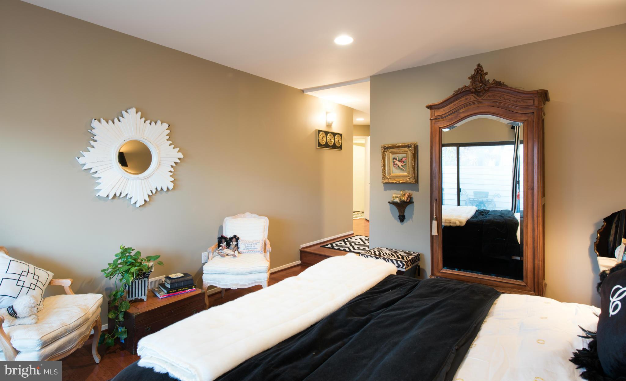 1996 Solaridge Court Reston, VA 20191 - Photo 18 of 28 Bedroom (Master)
