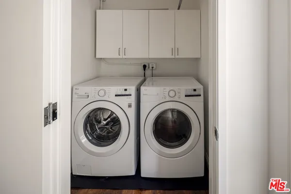 $4,950 | 2318 Fox Hills Drive, Unit 105, Los Angeles, CA 90064