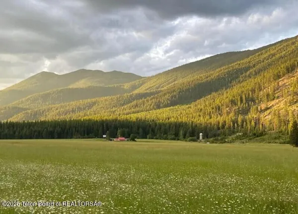 $1,995,000 | 2398 Pne Crk Road, Troy, MT 59935