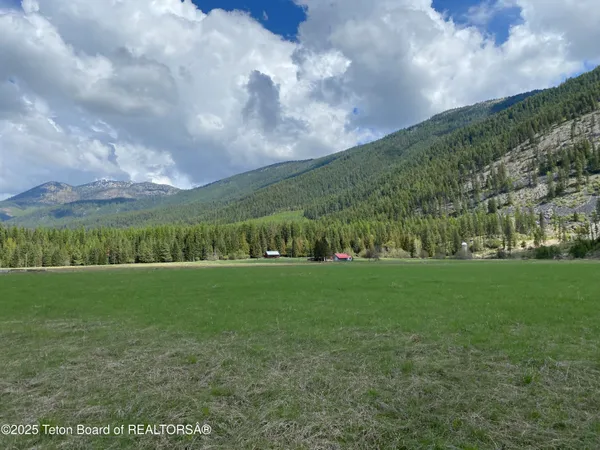 $1,995,000 | 2398 Pne Crk Road, Troy, MT 59935