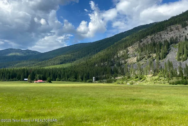 $1,995,000 | 2398 Pne Crk Road, Troy, MT 59935